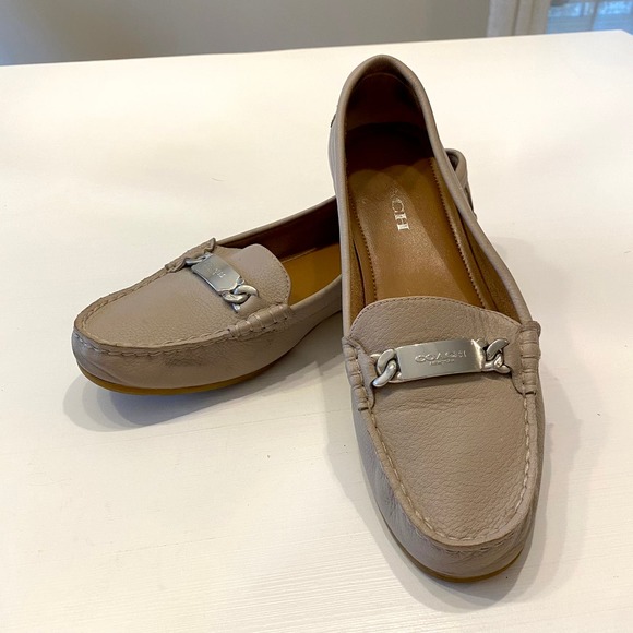 Coach Pebble Leather Tan Loafers A7751‎ Silver Hardware Women’s Size 8.5 B - Picture 1 of 9